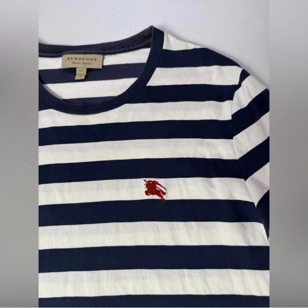 Burberry Signature Logo Striped T-Shirt - White T-Shirts, Clothing Sz L USED - Picture 2 of 9